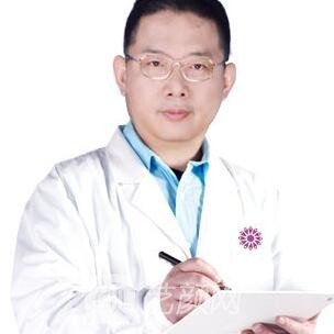 李東偉