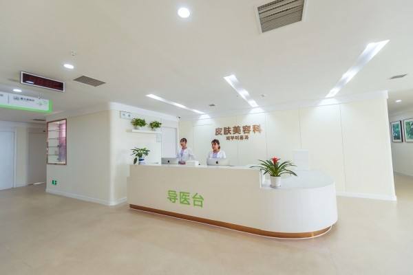 蘇州紫馨和美萊哪個好？孫軍張亮雙眼皮案例和整形價格表~