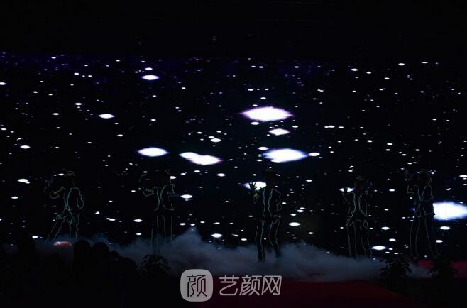 2019跨年之夜·坤娜VIP答謝盛典圓滿落幕，與您并肩同行！