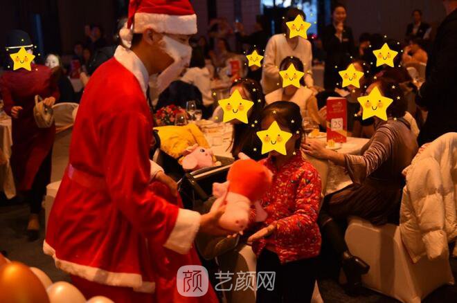 2019跨年之夜·坤娜VIP答謝盛典圓滿落幕，與您并肩同行！