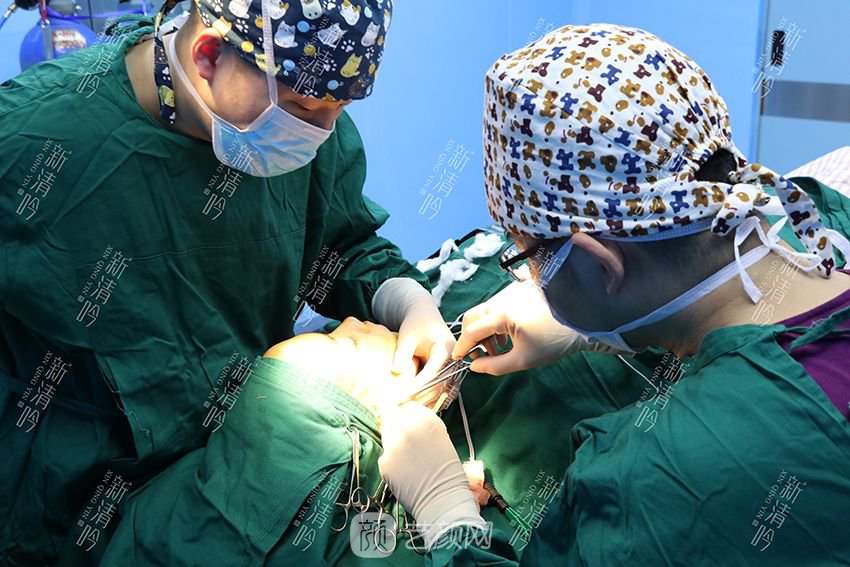 耳軟骨隆鼻果圖分享，術(shù)后~