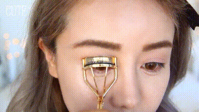 如何不整容也能擁有芭比大眼睛？讓你過(guò)年聚會(huì)成為較會(huì)放電的妞！