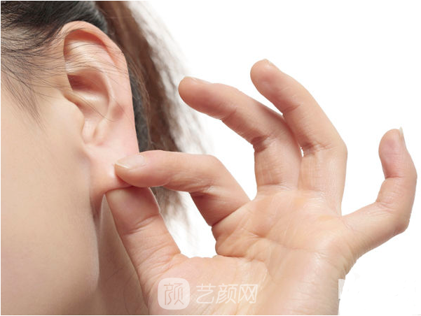 耳部整形的價(jià)格受什么影響?誰(shuí)能告訴我