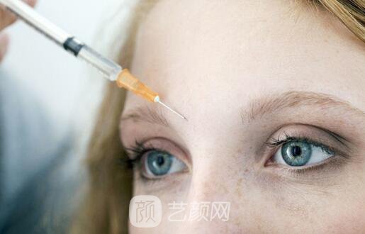 2019全新發(fā)布玻尿酸隆鼻手術價格