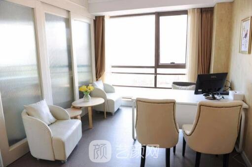 河間市邏麗醫(yī)療美容診所