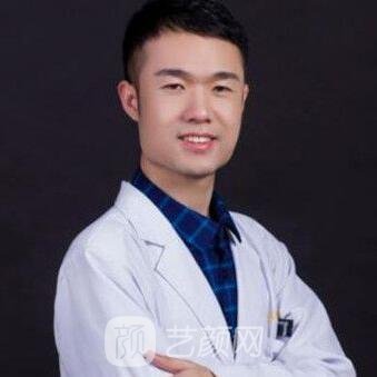 李凱