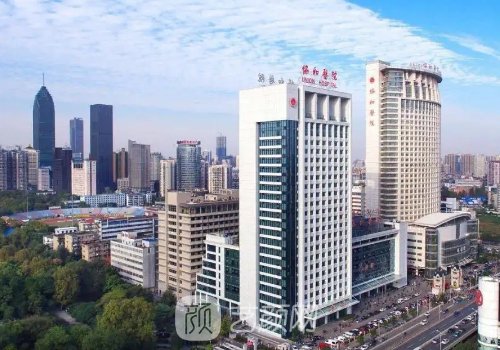 武漢協(xié)和雙眼皮手術掛哪