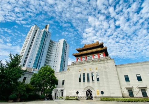 上海長(zhǎng)海醫(yī)院隆胸專家哪