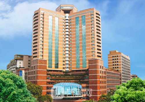 廣州縮胸醫(yī)生排名分享|鄺