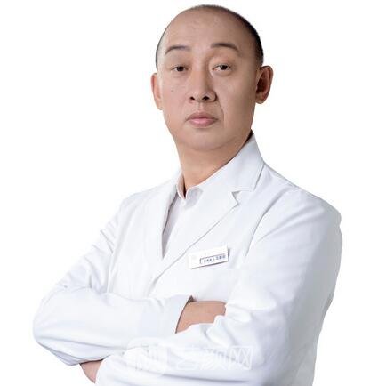 王新東