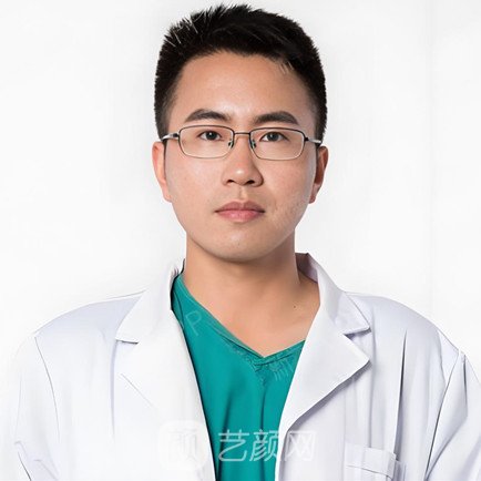 李輝