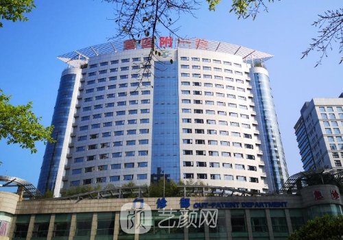 重慶隆胸醫(yī)院哪個(gè)好?排名