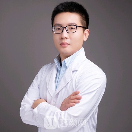 王小龍