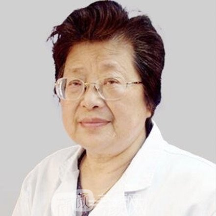 朱菁
