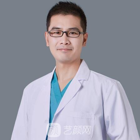 張偉