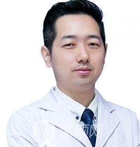 萬武群